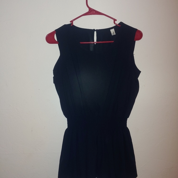 *CLEARANCE* Black blouse - Picture 3 of 3